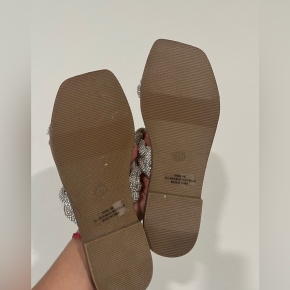 Sincerly Jules Silver Braided Sandals Size 6 NWOT - Picture 4 of 4